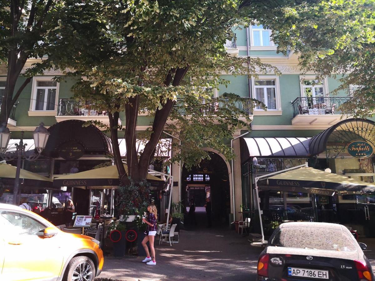 Затишні Апартаменти, Вулиця Дерибасівська, 13 Odessa Dış mekan fotoğraf