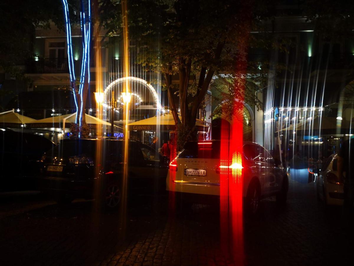 Затишні Апартаменти, Вулиця Дерибасівська, 13 Odessa Dış mekan fotoğraf