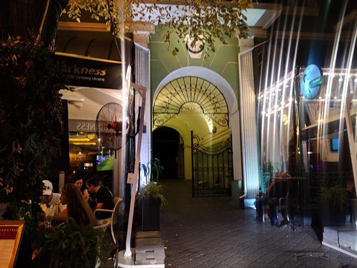 Затишні Апартаменти, Вулиця Дерибасівська, 13 Odessa Dış mekan fotoğraf